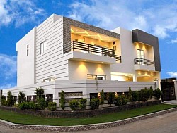 20 Marla Double story Vip House in Royal orchard Multan